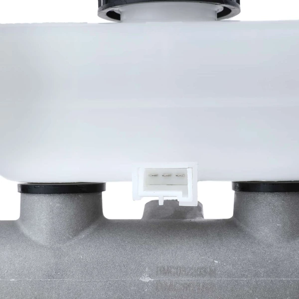 Brake Master Cylinder for Ford F-150 94-03 E-150 Econoline Bronco