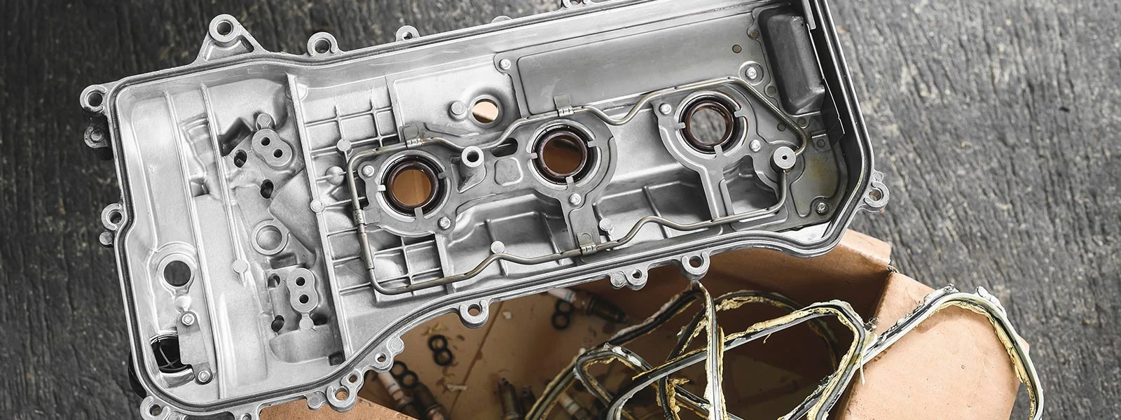 What Does A Valve Cover Do？