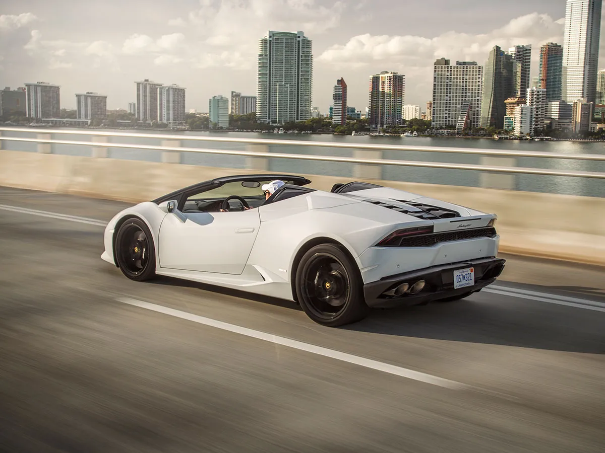 10 Best White Car Names: Creative Ideas for Your Vehicle