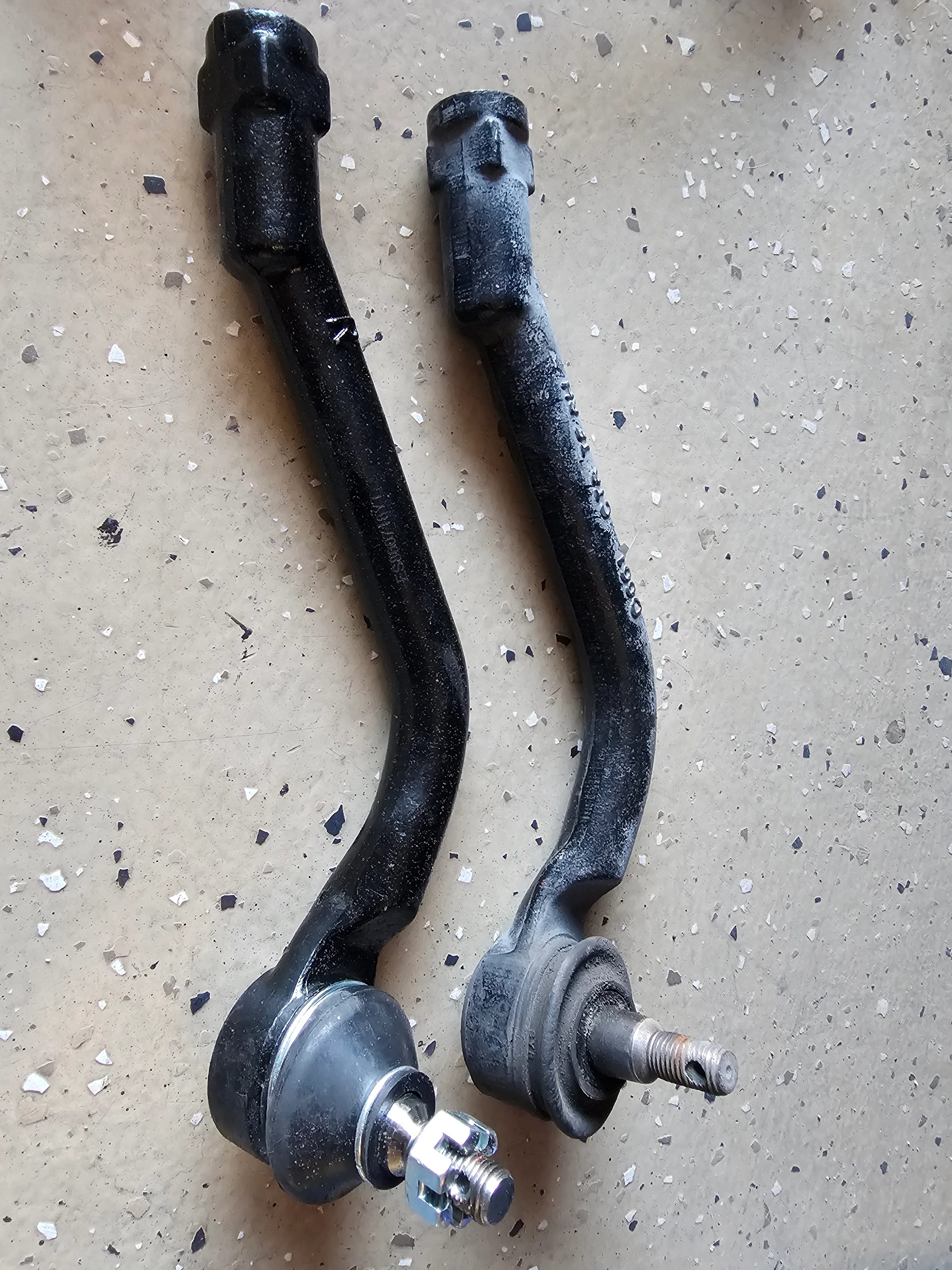 2Pcs Left & Right Outer Tie Rod End For Mazda 6 2003-2008 2003