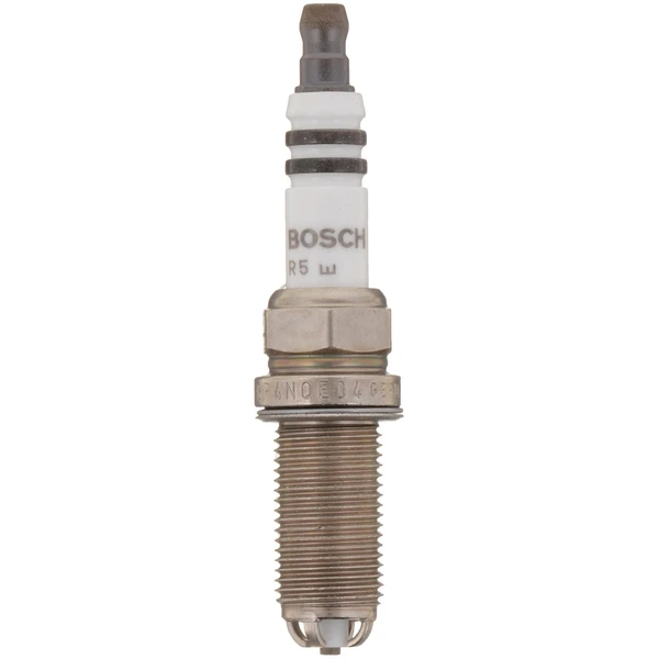 Bosch FGR4NQE04 spark plug detail