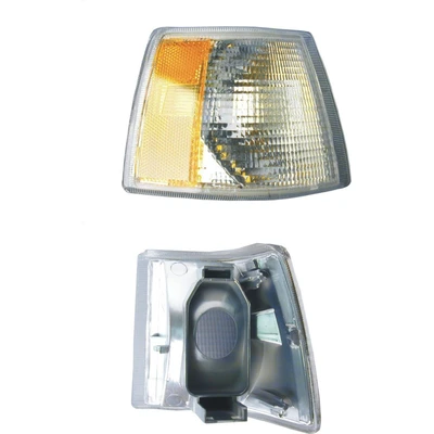 ÜRO Parts 6817774 Turn Signal Light Assembly, Right Passenger Side