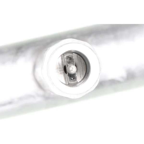 Vemo V15-20-0004 A/C Refrigerant Suction Hose