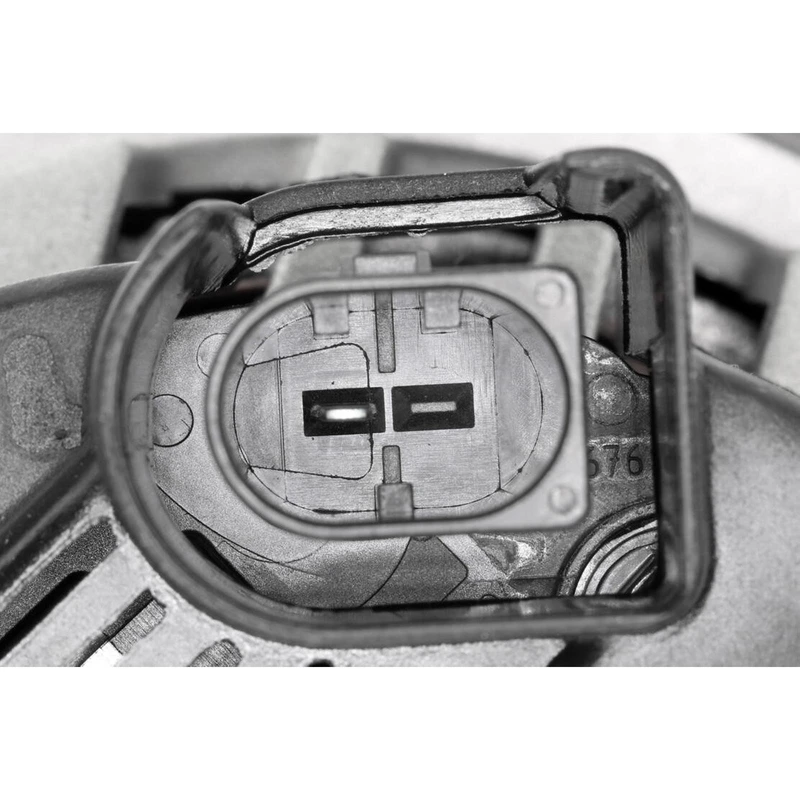 Vemo V30-13-50011 Alternator